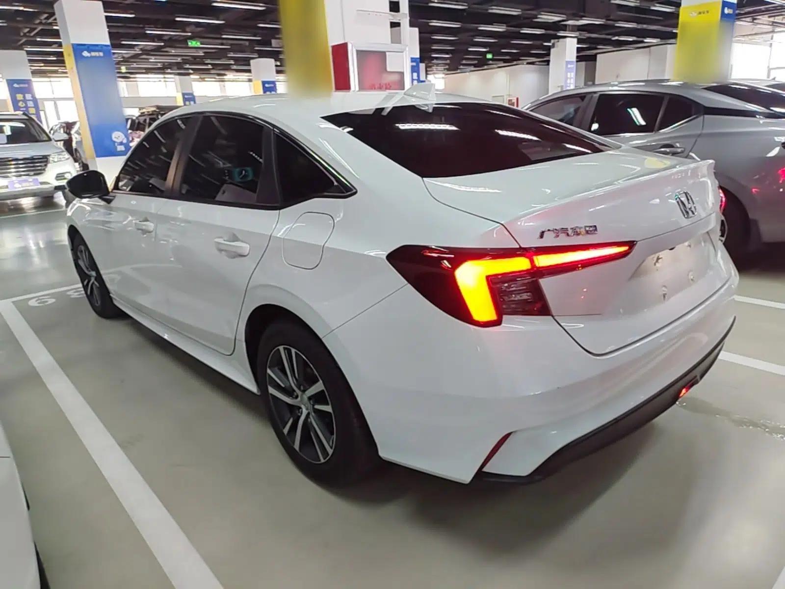 Honda Integra 2023 240TURBO CVT Leading Edition — миниатюра 4