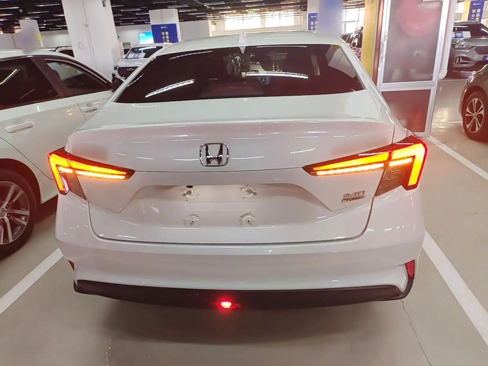 Honda Integra 2023 240TURBO CVT Leading Edition — миниатюра 5