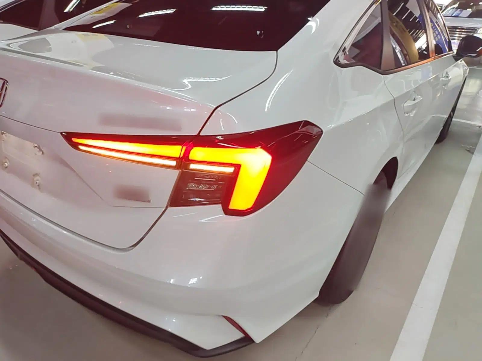 Honda Integra 2023 240TURBO CVT Leading Edition — миниатюра 9