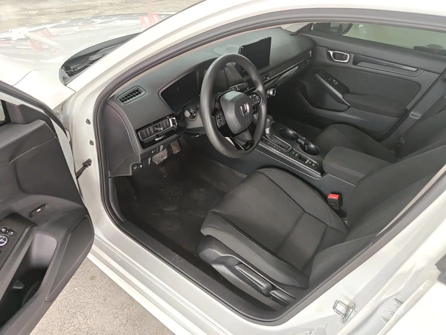 Honda Integra 2023 240TURBO CVT Leading Edition — миниатюра 18