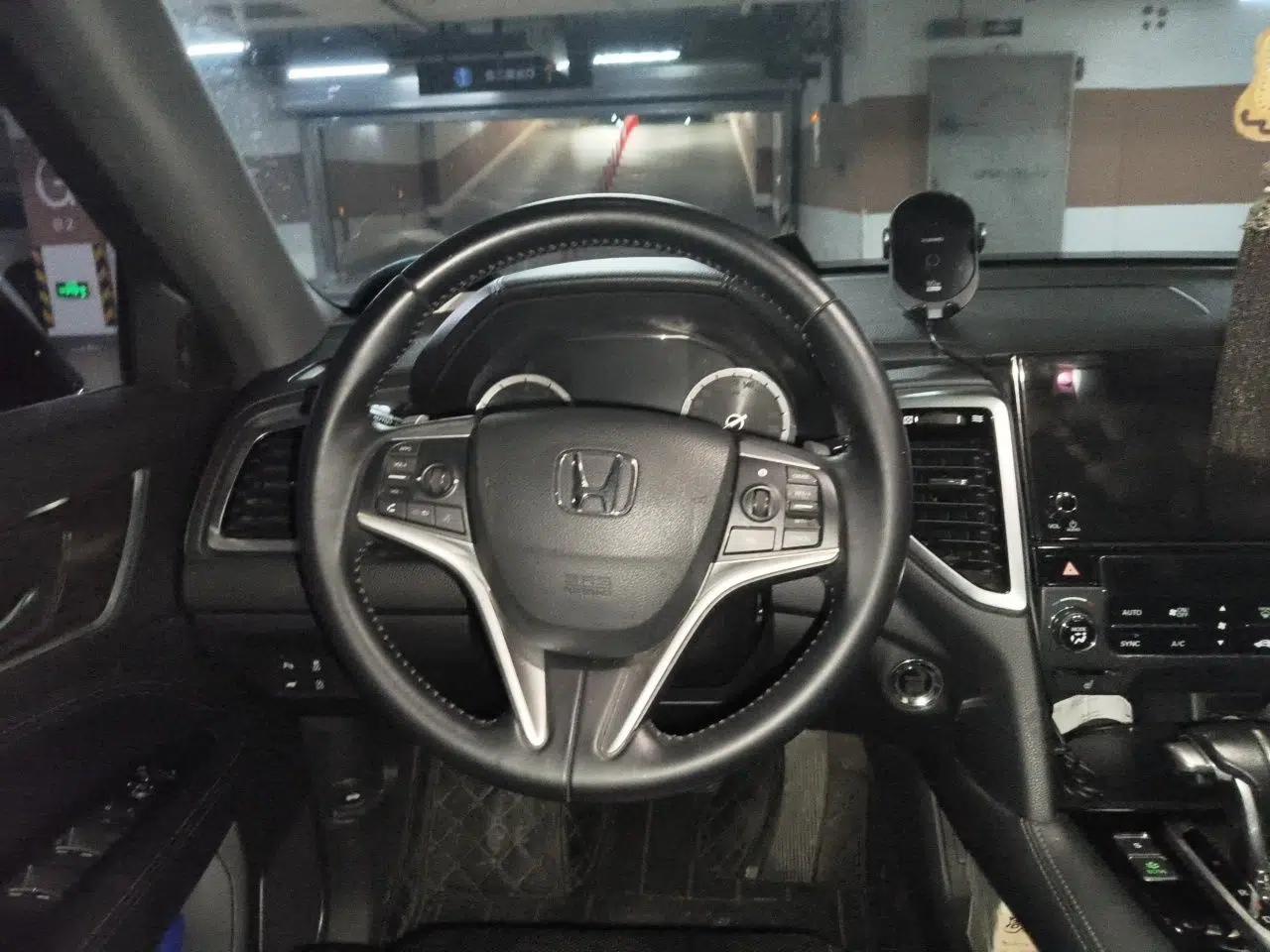 Honda UR-V 2017 240TURBO Two-Wheel Drive Luxury Edition China V — миниатюра 7