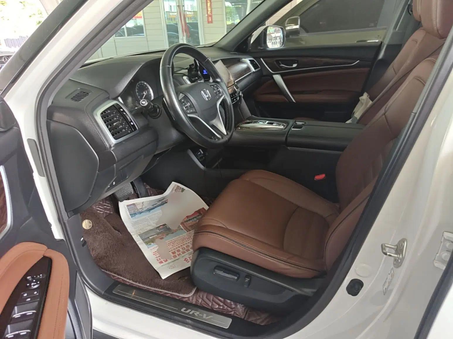 Honda UR-V 2017 370TURBO Four-Wheel Drive Prestige Edition China V — миниатюра 17