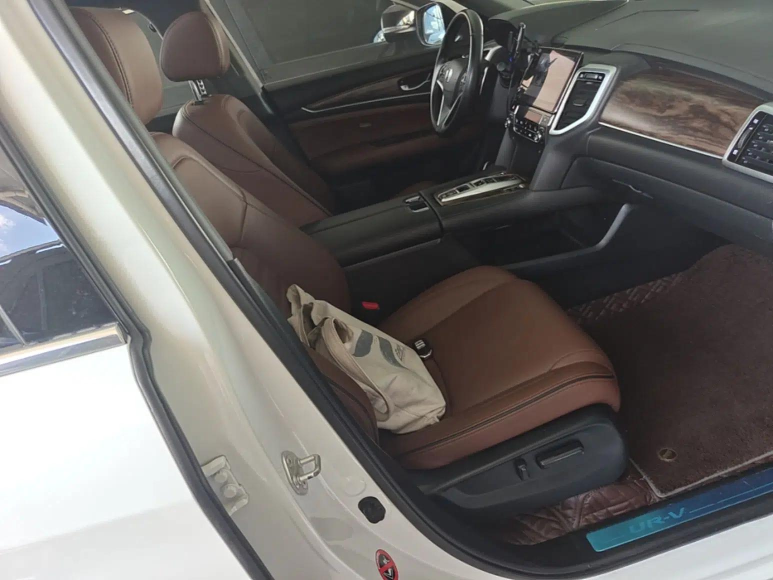 Honda UR-V 2017 370TURBO Four-Wheel Drive Prestige Edition China V — миниатюра 19