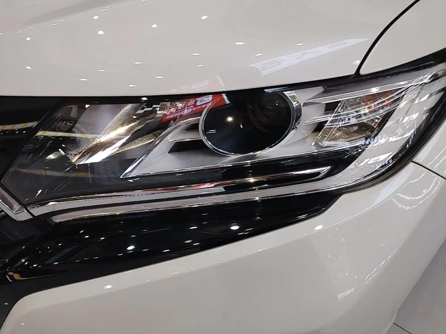 Honda UR-V 2020 240TURBO Two-Wheel Drive Zhiyue Version — миниатюра 8