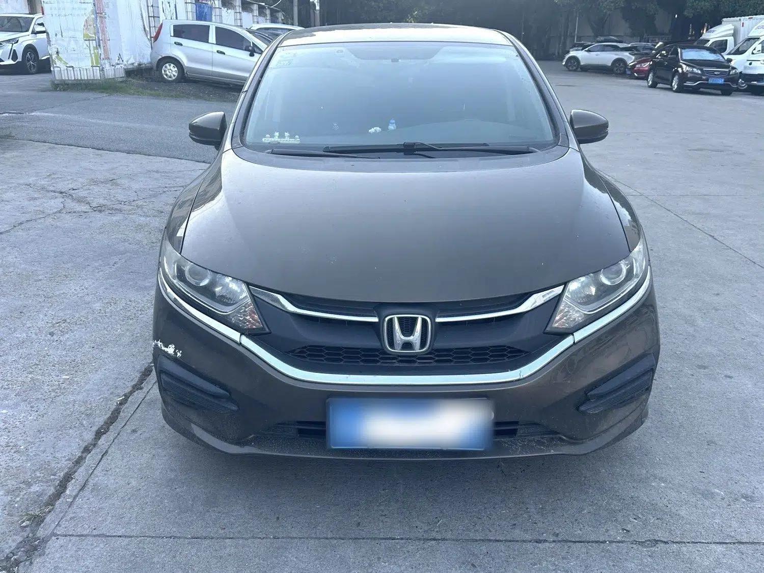 Honda Jade 2017 1.8L Automatic Classic Edition 5 seats — миниатюра 12