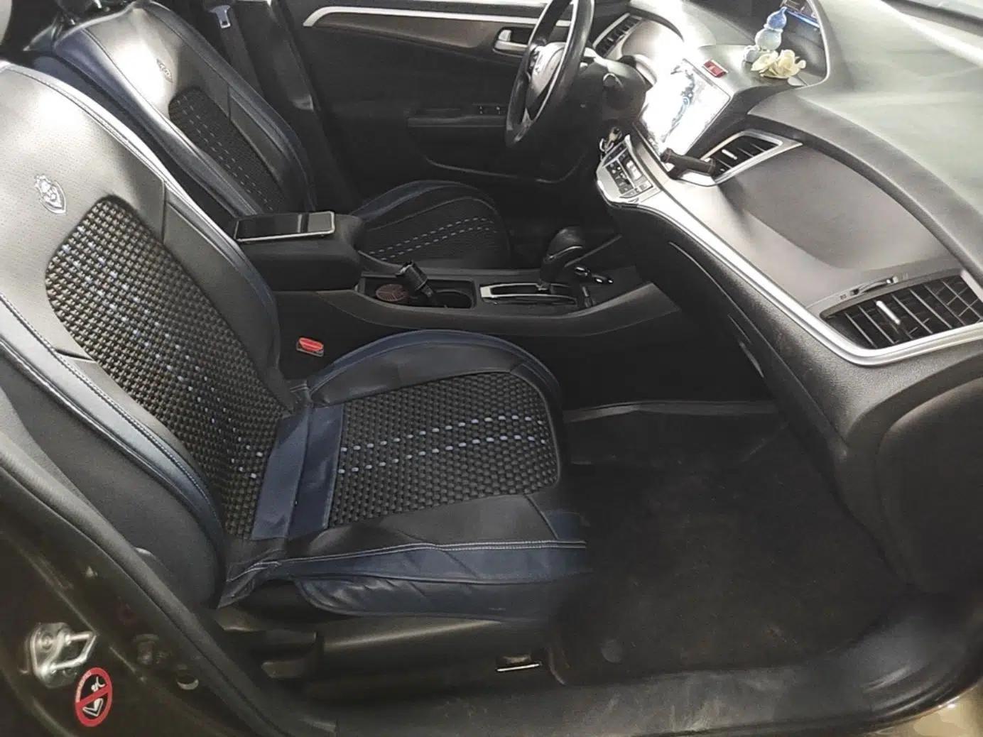 Honda Jade 2017 1.8L Automatic Classic Edition 5 seats — миниатюра 25