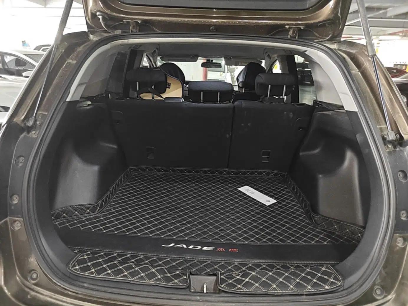 Honda Jade 2017 1.8L Automatic Classic Edition 5 seats — миниатюра 28