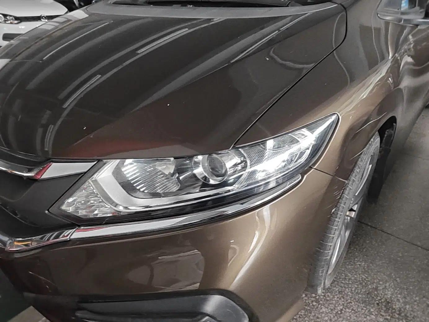 Honda Jade 2017 1.8L Automatic Classic Edition 5 seats — миниатюра 8