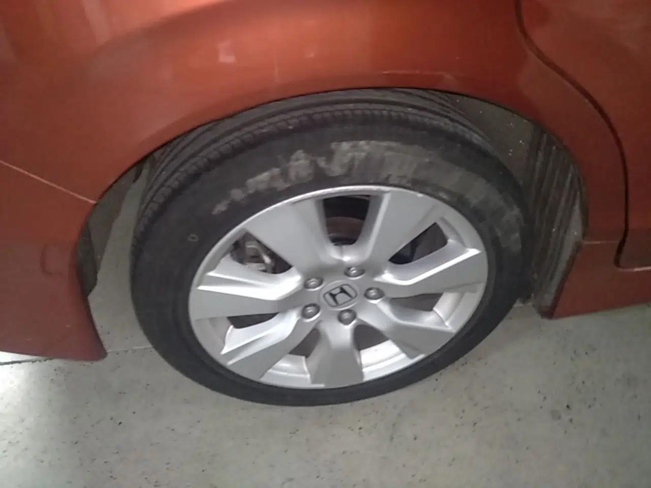 Honda Jade 2016 1.8L Automatic Comfort Elite Version 5 Seats — миниатюра 11