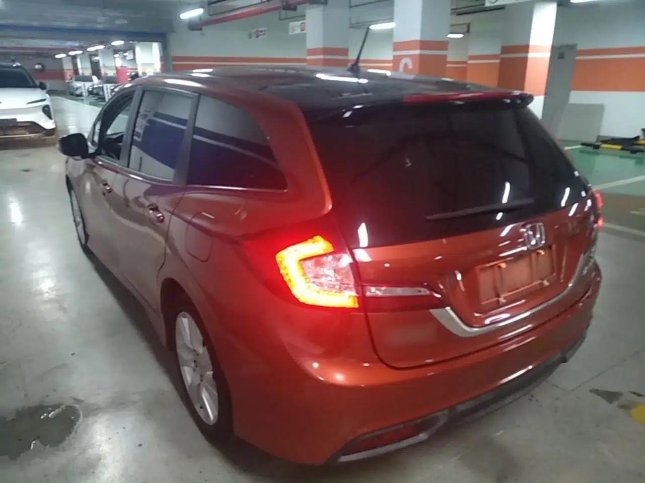 Honda Jade 2016 1.8L Automatic Comfort Elite Version 5 Seats — миниатюра 4