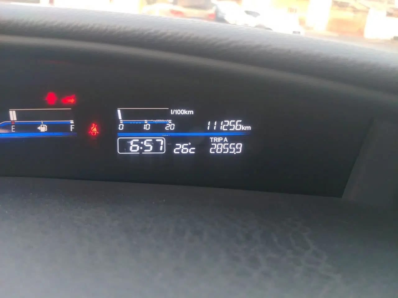 Honda Jade 2014 1.8L Automatic Comfort Elite Version 5 Seats — миниатюра 12