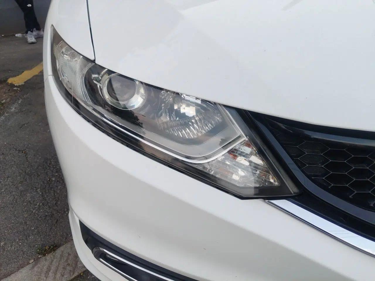 Honda Jade 2014 1.8L Automatic Comfort Elite Version 5 Seats — миниатюра 7