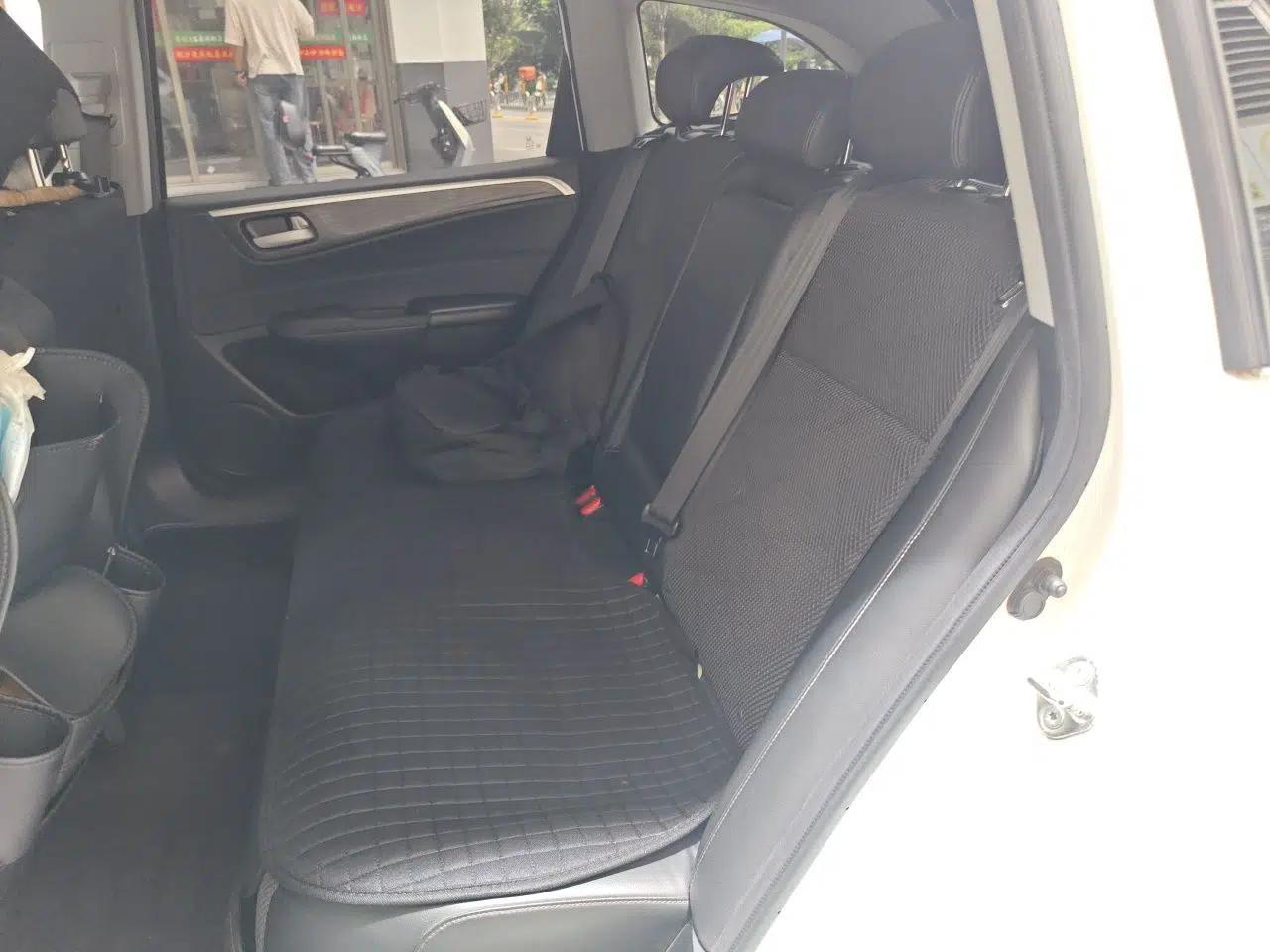 Honda Jade 2014 1.8L Automatic Comfort Elite Version 5 Seats — миниатюра 17