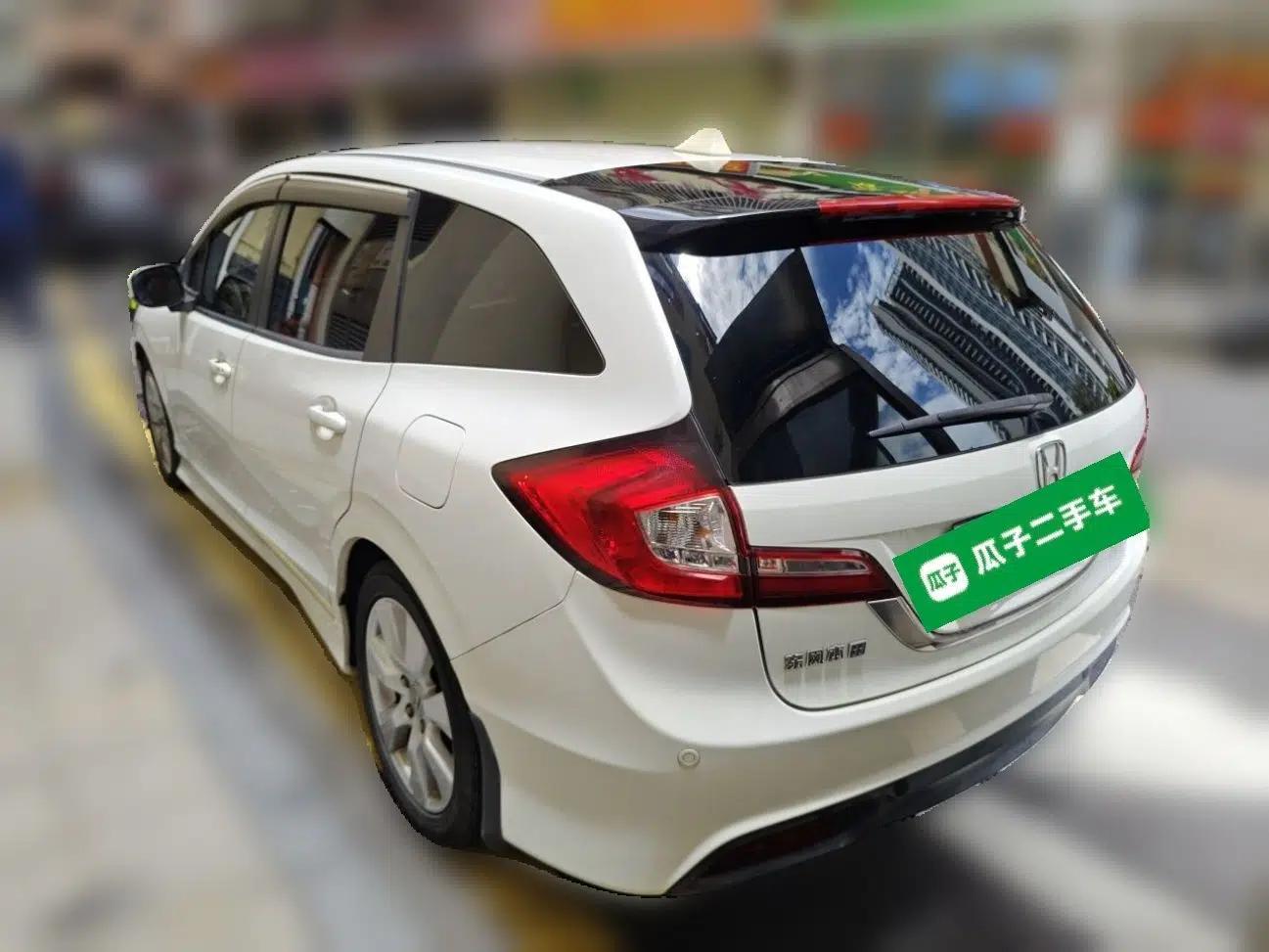 Honda Jade 2014 1.8L Automatic Comfort Elite Version 5 Seats — миниатюра 4