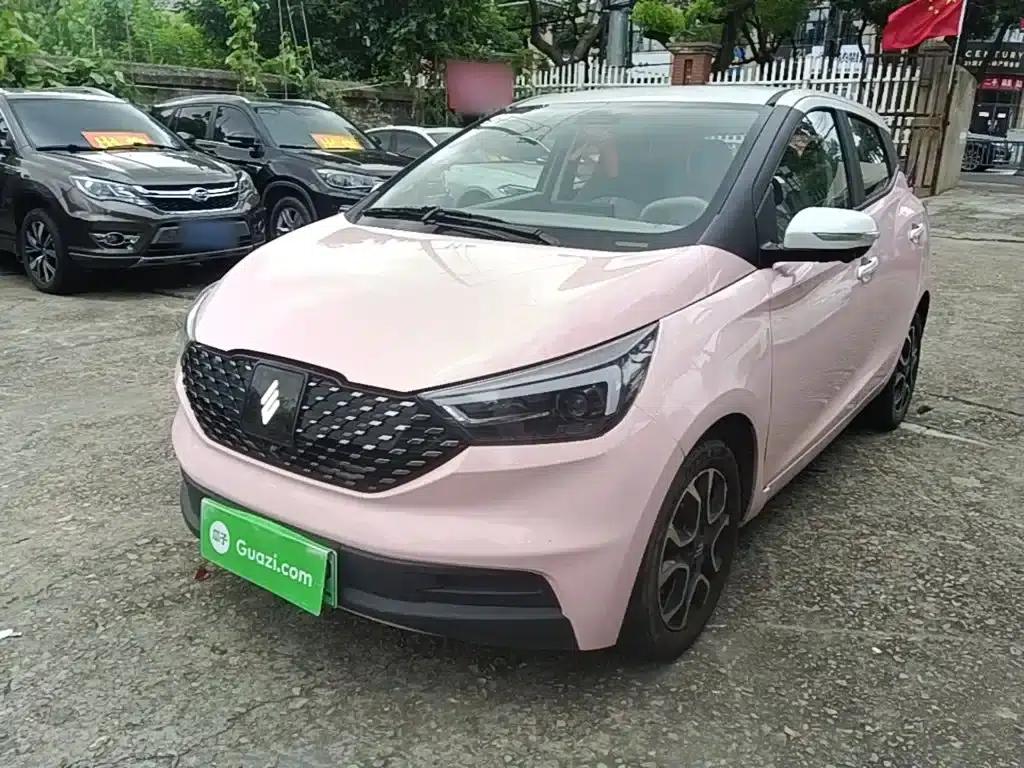 Yizhi EV3 2023 Youth Edition 320KM Luxury — миниатюра 2