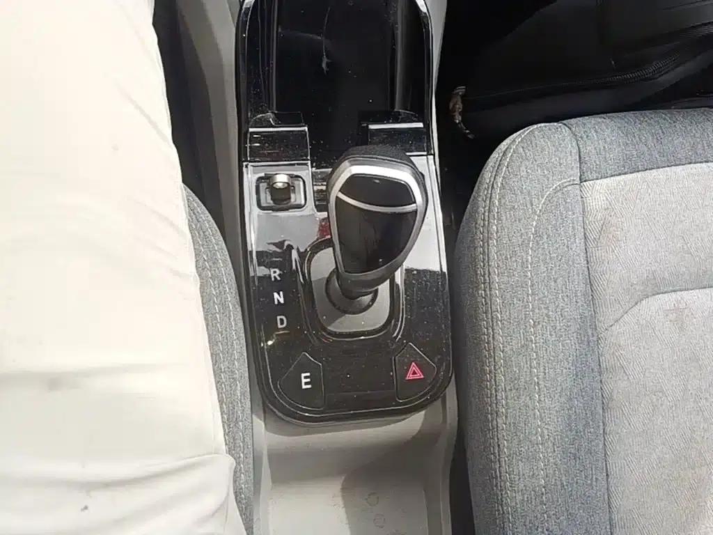 Yizhi EV3 2023 Youth Edition 320KM Luxury — миниатюра 14