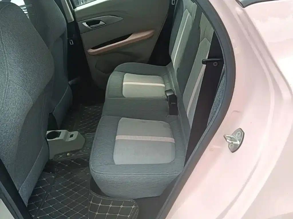 Yizhi EV3 2023 Youth Edition 320KM Luxury — миниатюра 17