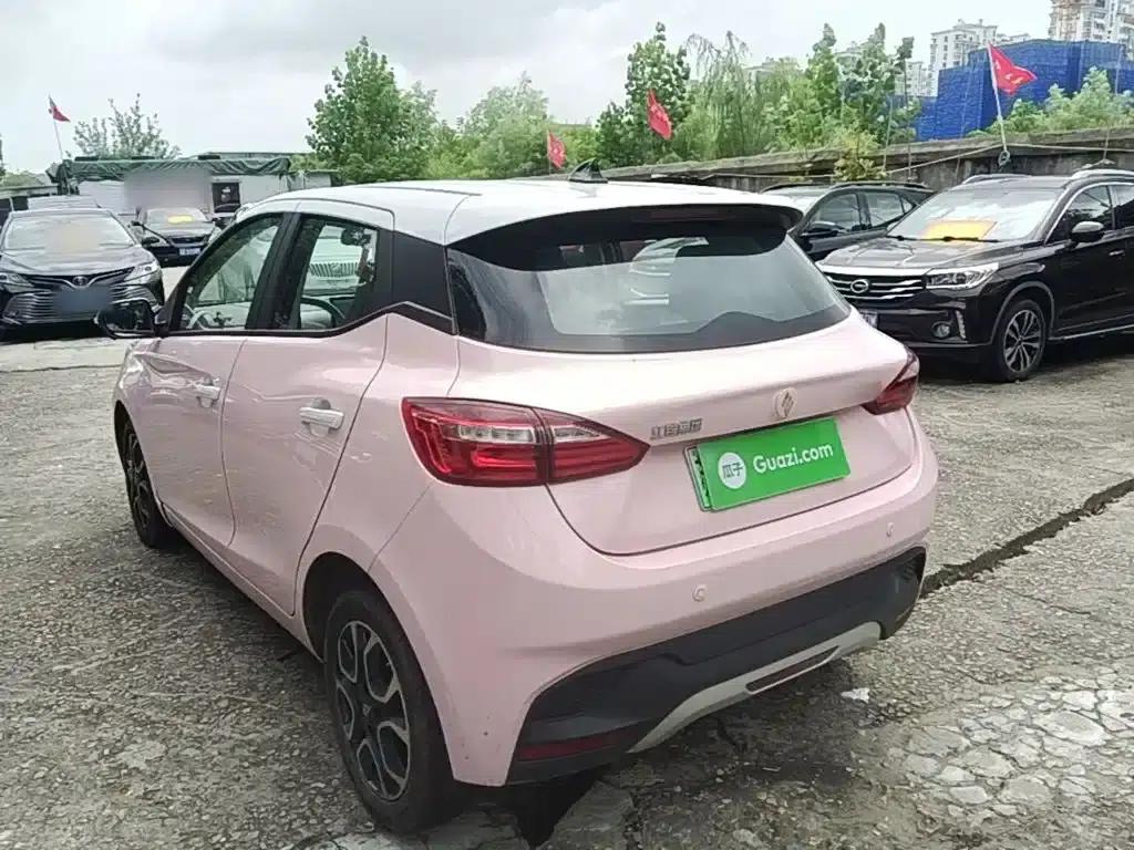 Yizhi EV3 2023 Youth Edition 320KM Luxury — миниатюра 5