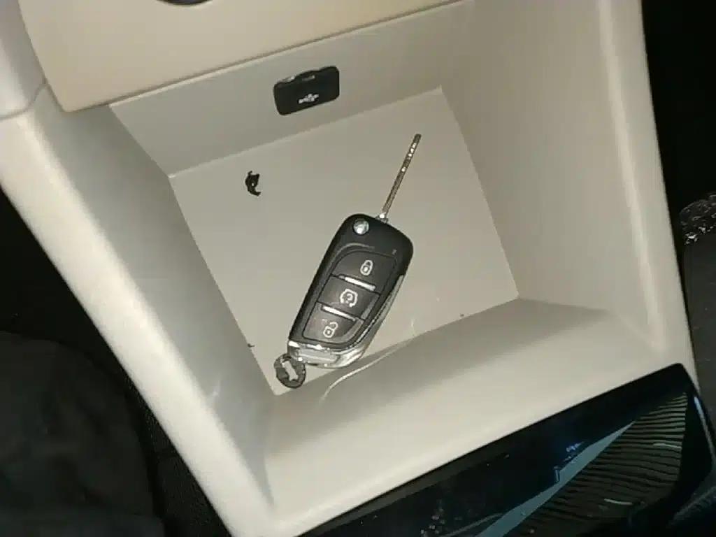 Yizhi EV2 2026 PLUS+ Comfort Model — миниатюра 9
