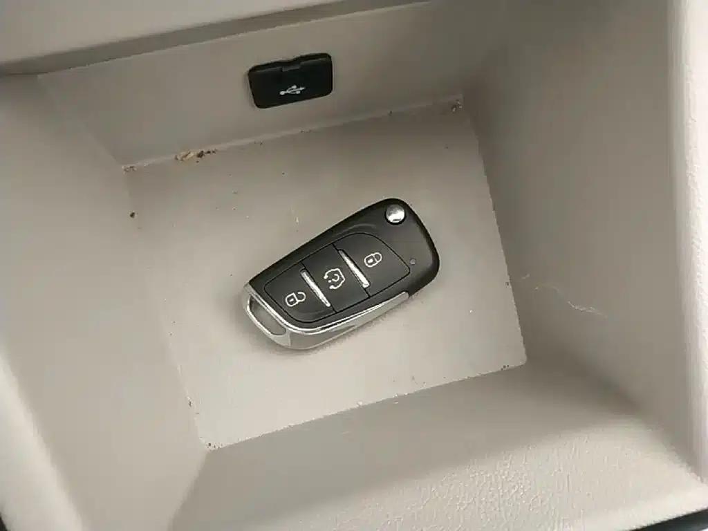 Yizhi EV2 2026 PLUS+ Comfort Model — миниатюра 9