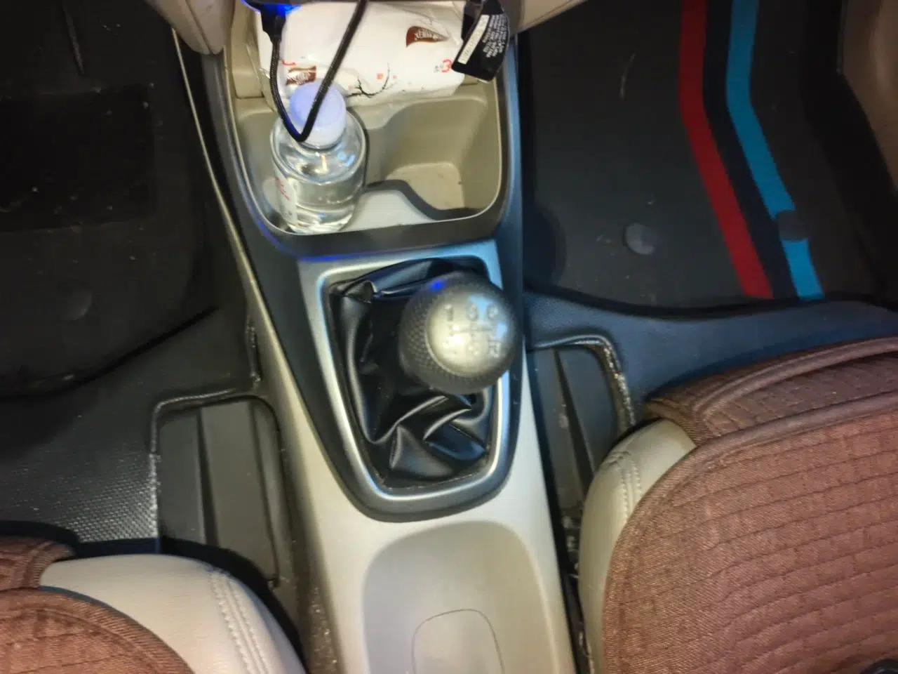 Honda City Classic 2012 1.5L manual Elite Edition — миниатюра 14