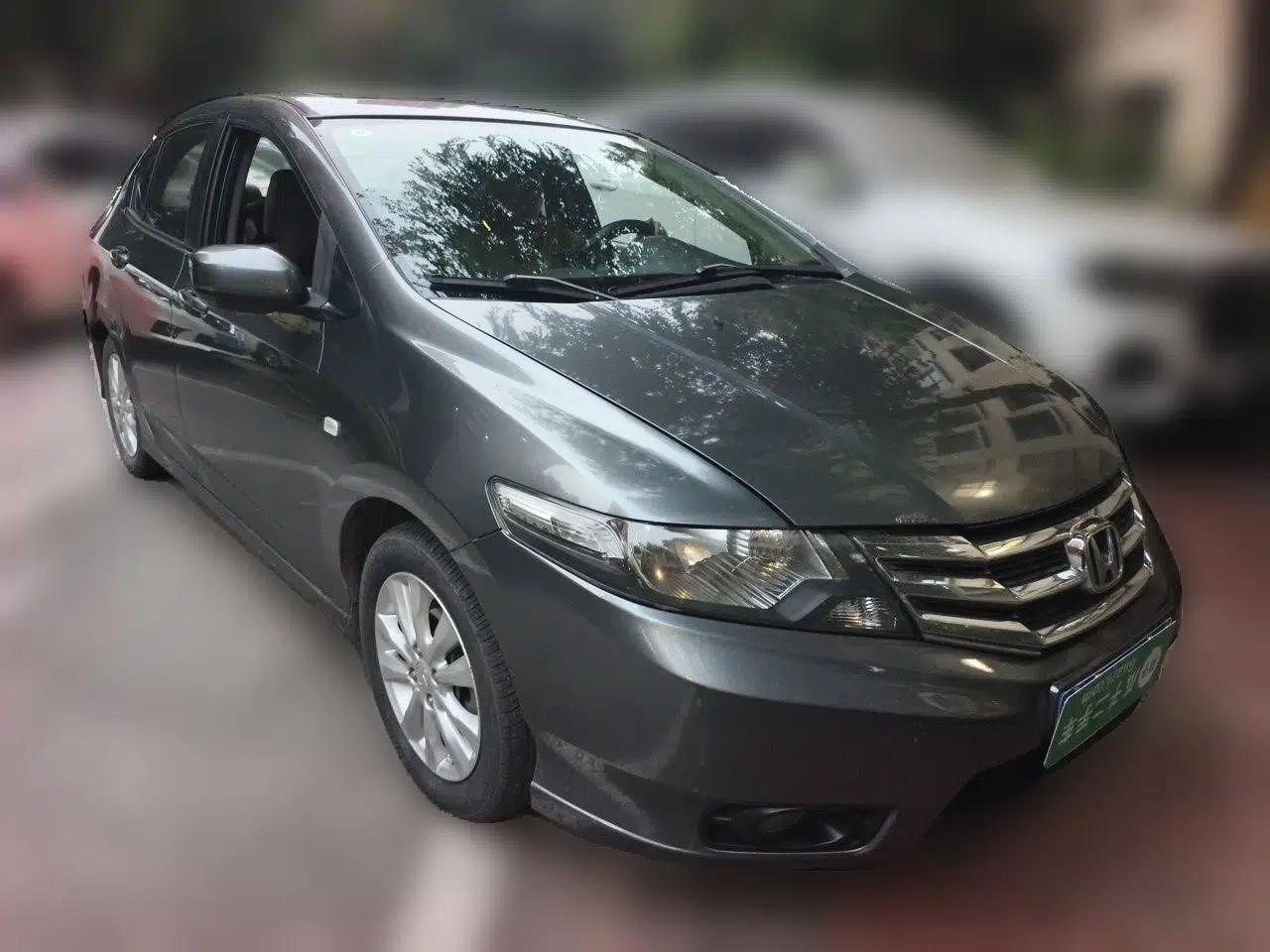 Honda City Classic 2012 1.5L manual Elite Edition — миниатюра 3