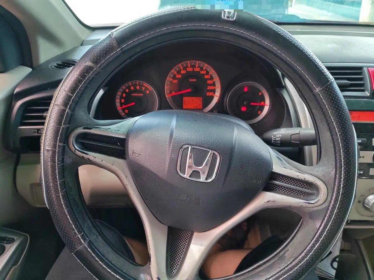 Honda City Classic 2008 1.5L manual Elite Edition — миниатюра 10