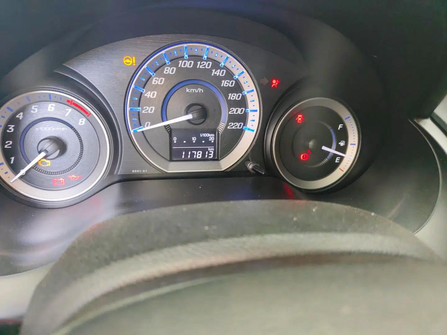 Honda City Classic 2012 1.5L manual Comfort version — миниатюра 12