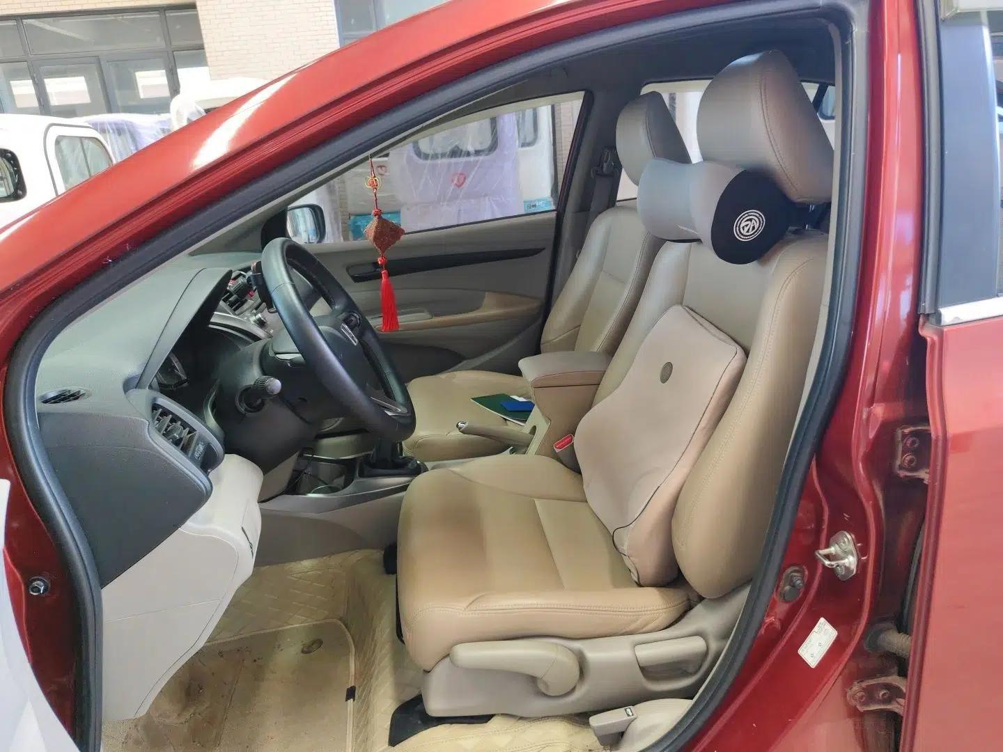 Honda City Classic 2012 1.5L manual Comfort version — миниатюра 15