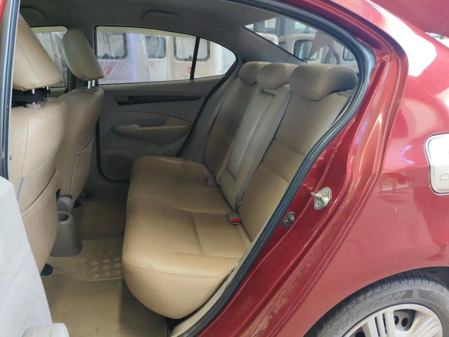 Honda City Classic 2012 1.5L manual Comfort version — миниатюра 17