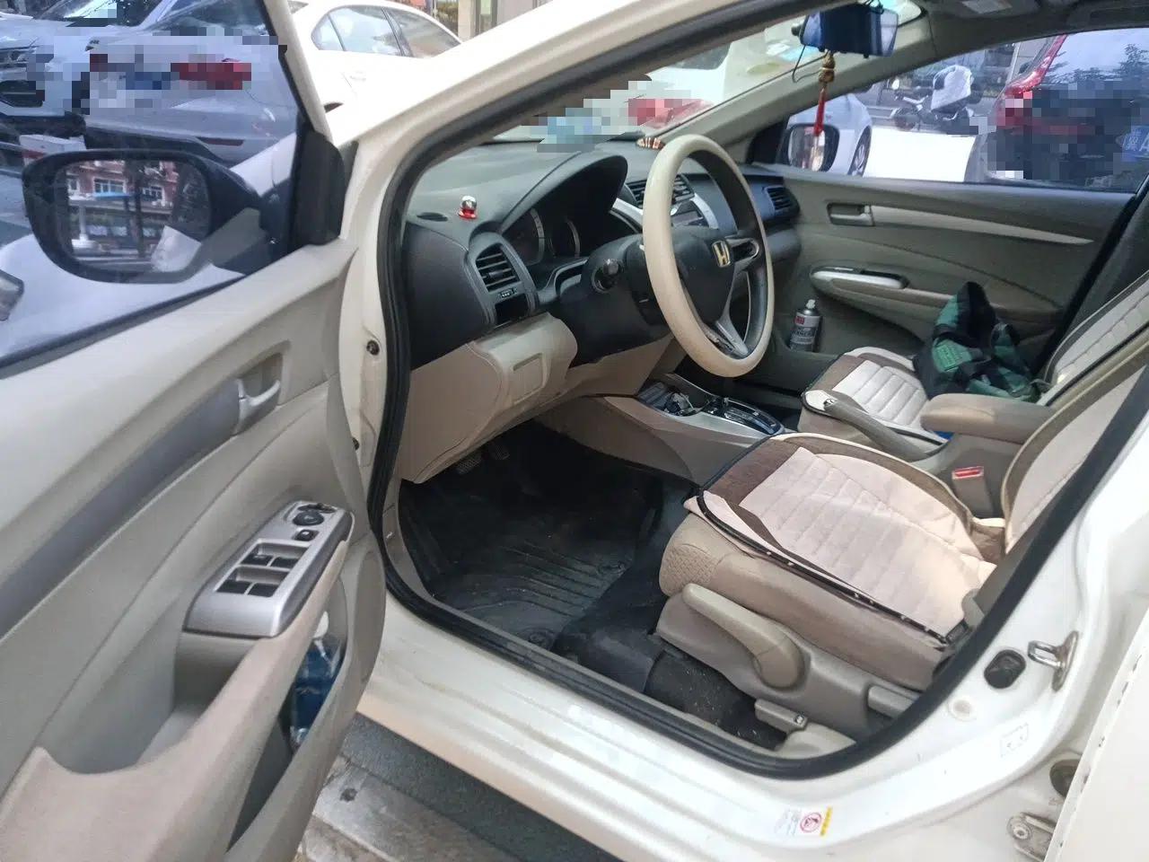 Honda City Classic 2008 1.5L Automatic Elite Edition — миниатюра 16