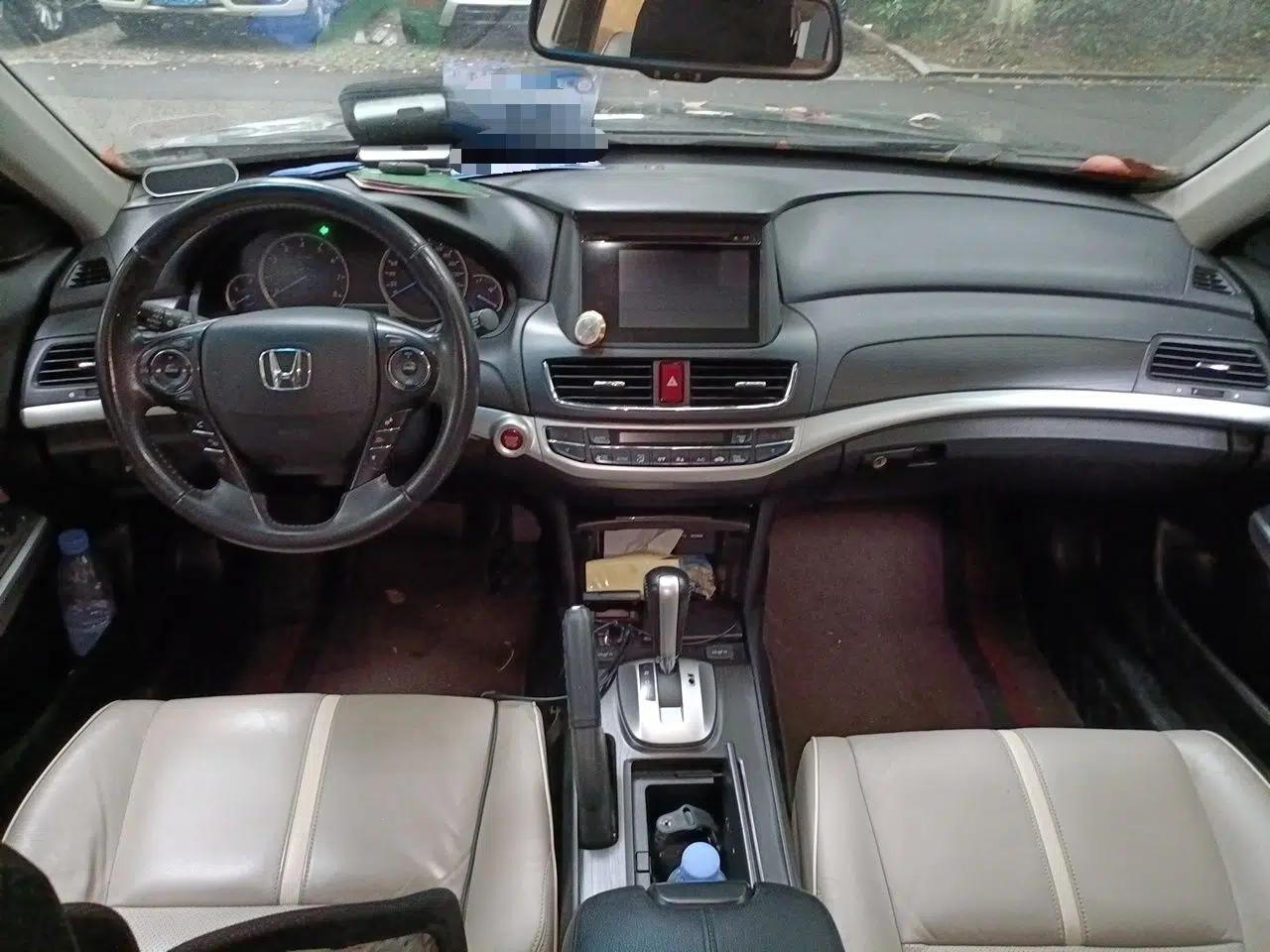 Honda Crosstour 2014 2.4L Luxury Edition — миниатюра 9
