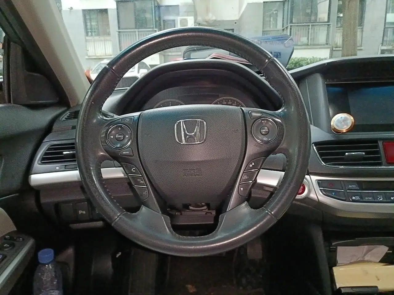 Honda Crosstour 2014 2.4L Luxury Edition — миниатюра 10