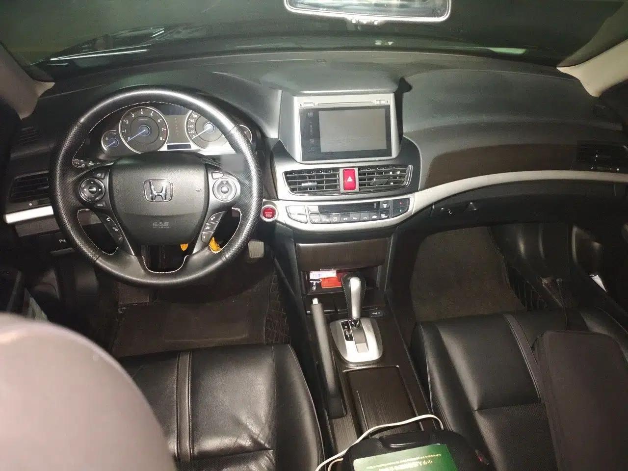 Honda Crosstour 2014 2.4L Luxury Edition — миниатюра 9