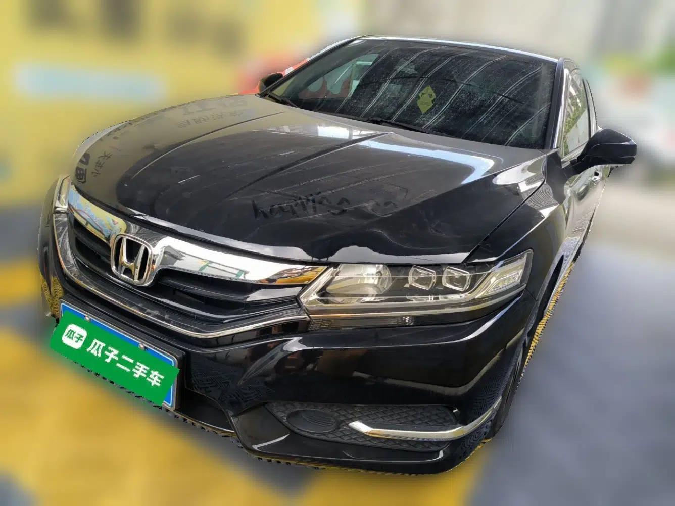 Honda Spirior 2015 2.0L Luxury Edition — миниатюра 1