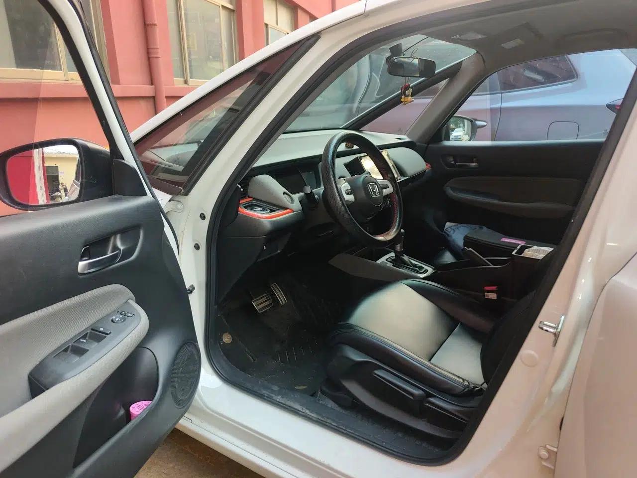 Honda LIFE 2021 1.5L CVT SPORT Heartbeat Edition — миниатюра 16