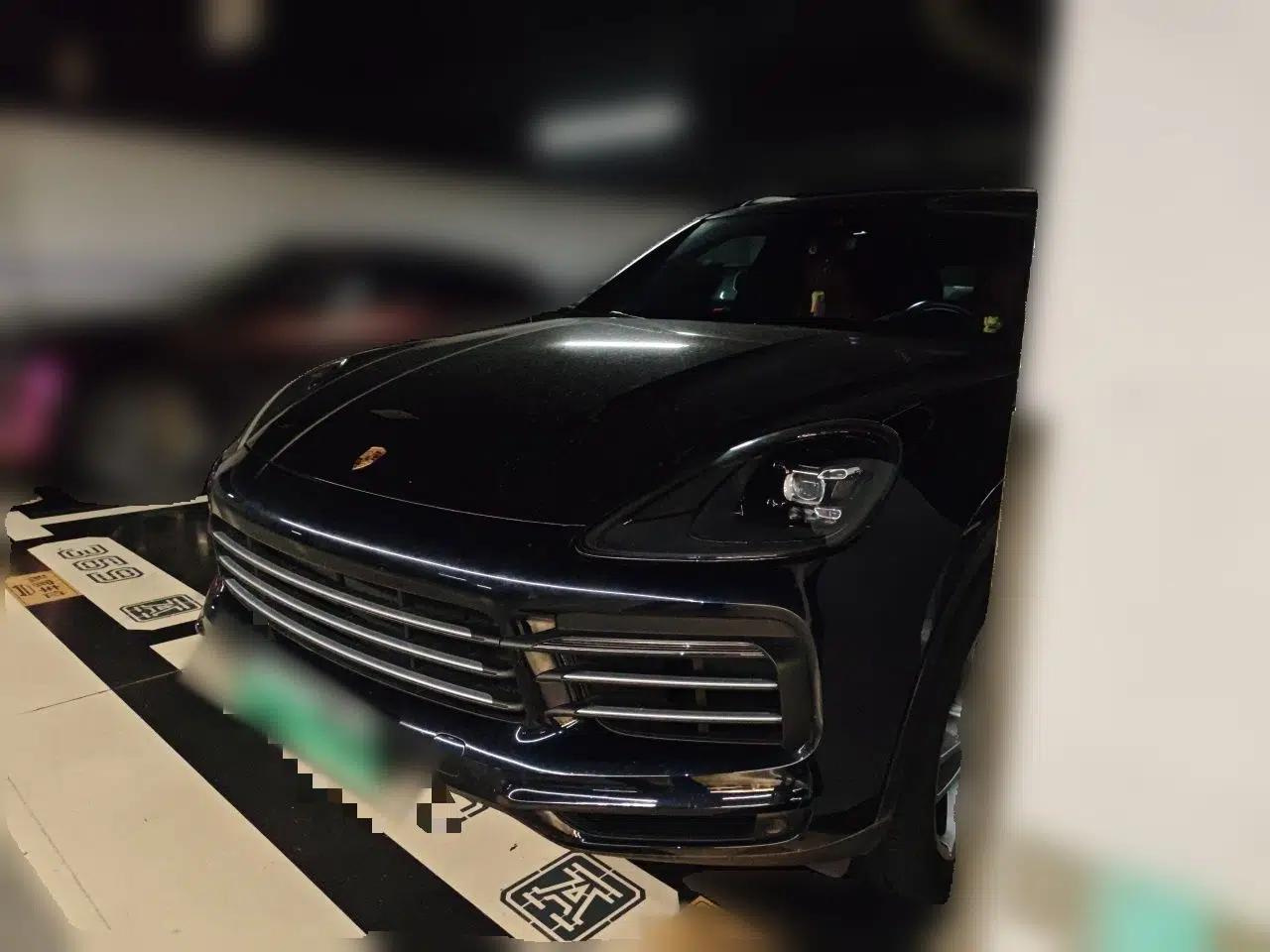Porsche Cayenne E-Hybrid 2021 Cayenne E-Hybrid 2.0T — миниатюра 1