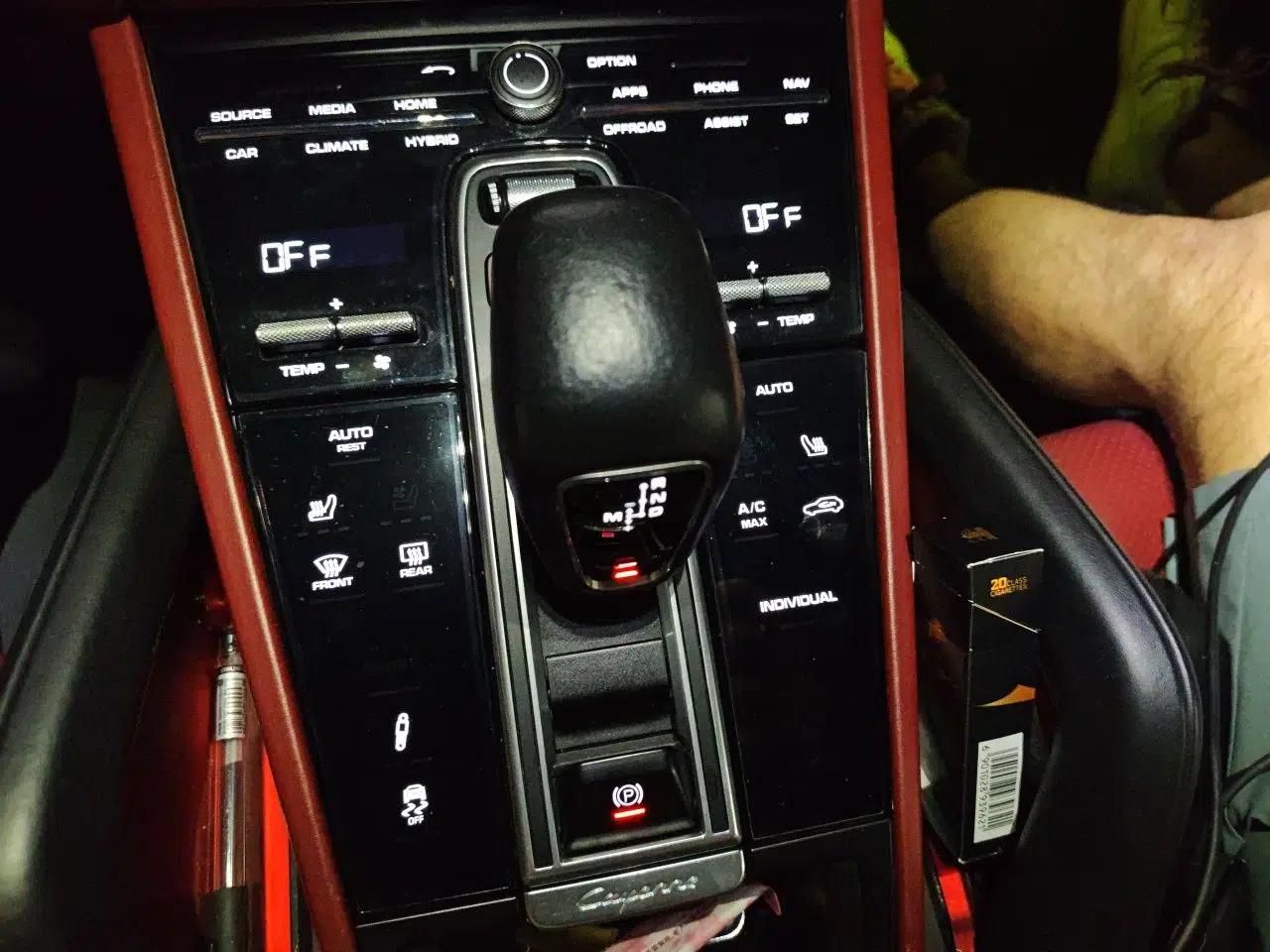 Porsche Cayenne E-Hybrid 2021 Cayenne E-Hybrid 2.0T — миниатюра 14