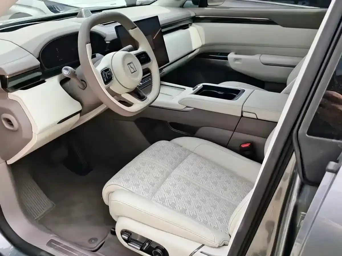 Jike 7X 2025 75kWh Rear-Wheel Drive Intelligent Driving Edition — миниатюра 2