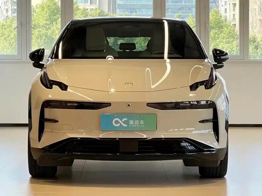 Extreme Krypton X 2025 Four-Seat Rear-Wheel Drive Cube Edition — миниатюра 2