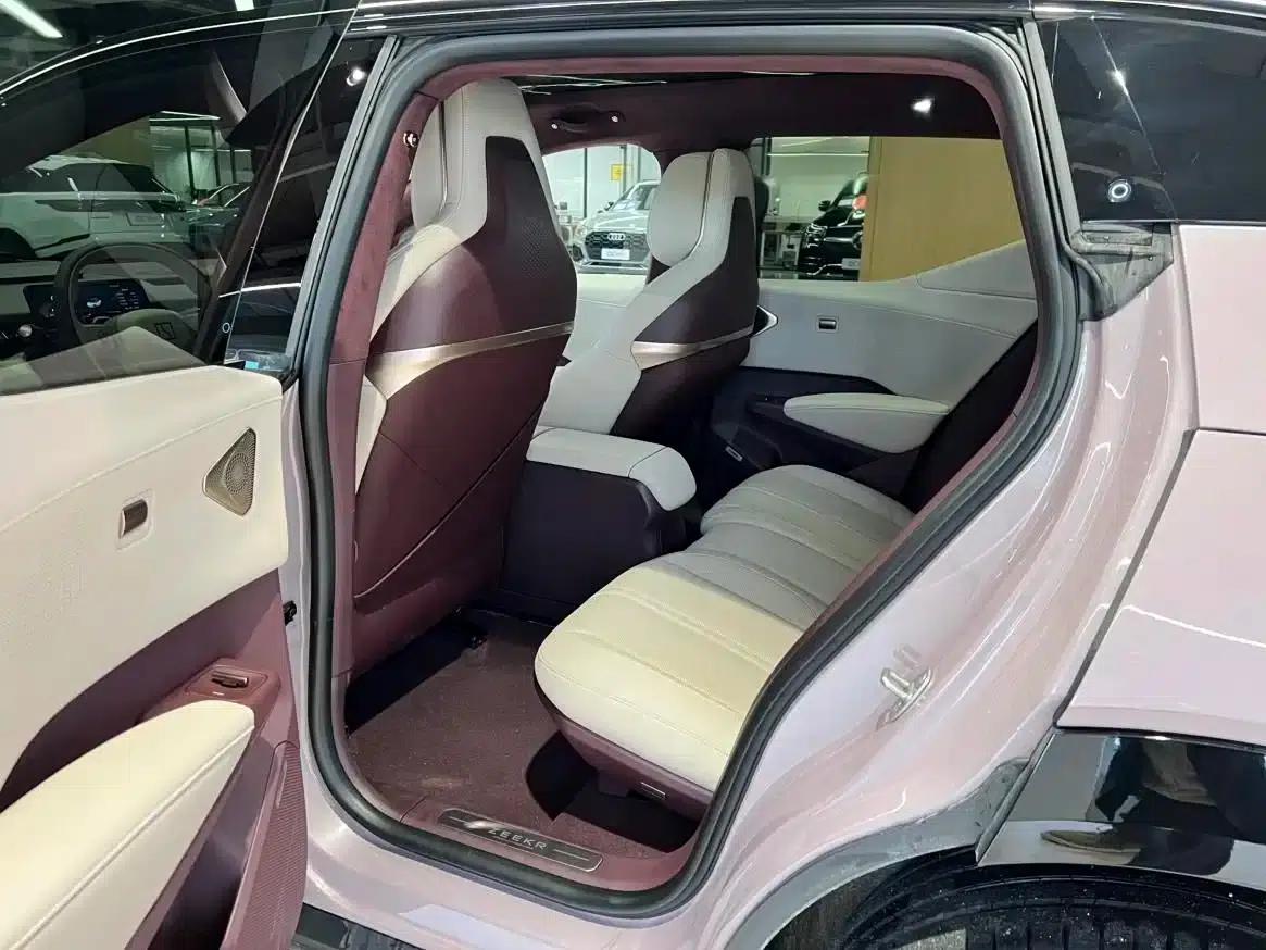 Extreme Krypton X 2025 Four-Seat Rear-Wheel Drive Cube Edition — миниатюра 10