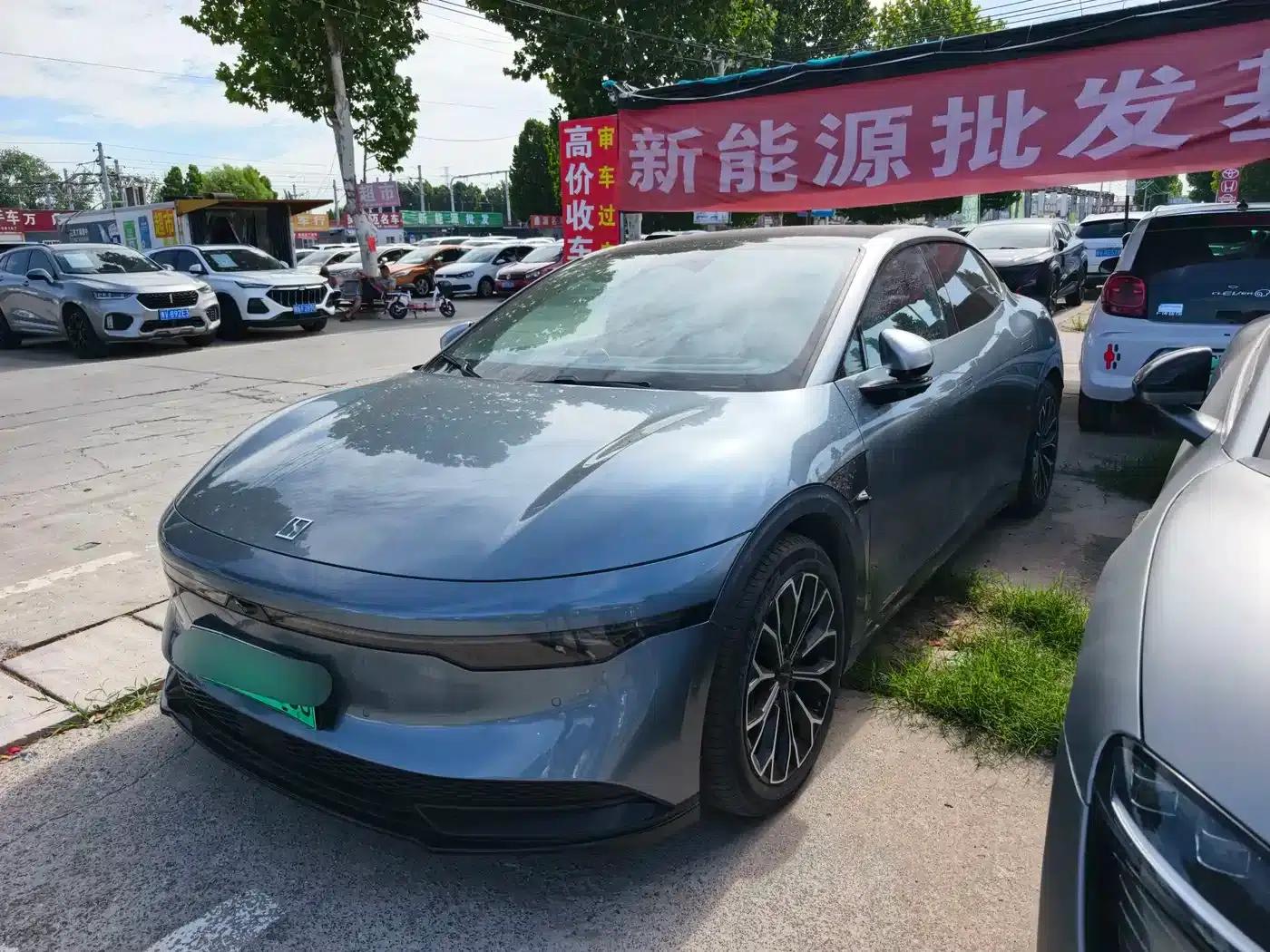 Jike 007 2024 Rear-Wheel Drive Intelligent Driving Edition 75kWh — миниатюра 1