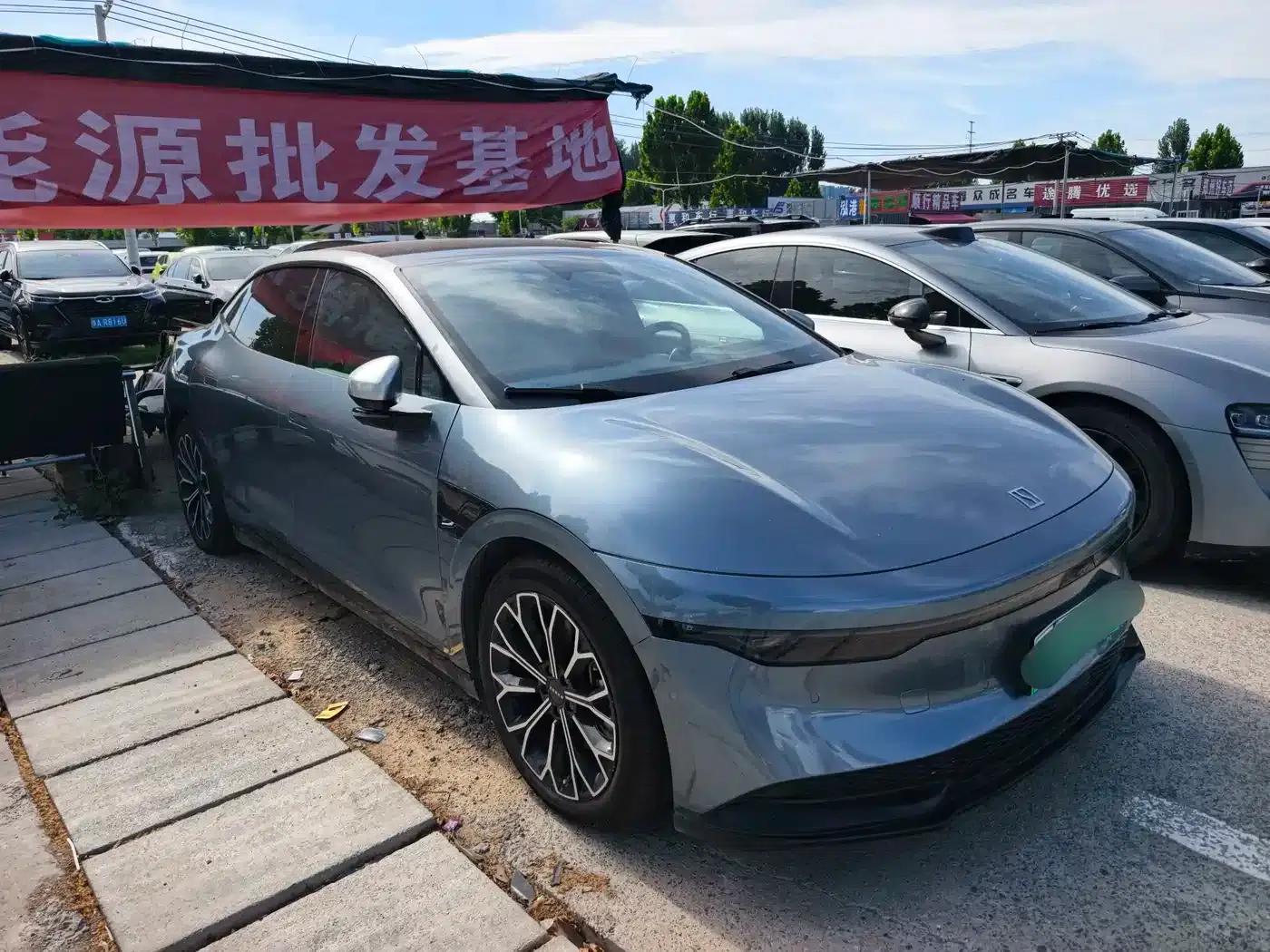 Jike 007 2024 Rear-Wheel Drive Intelligent Driving Edition 75kWh — миниатюра 3