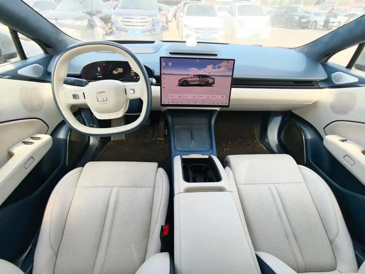 Jike 007 2024 Rear-Wheel Drive Intelligent Driving Edition 75kWh — миниатюра 6