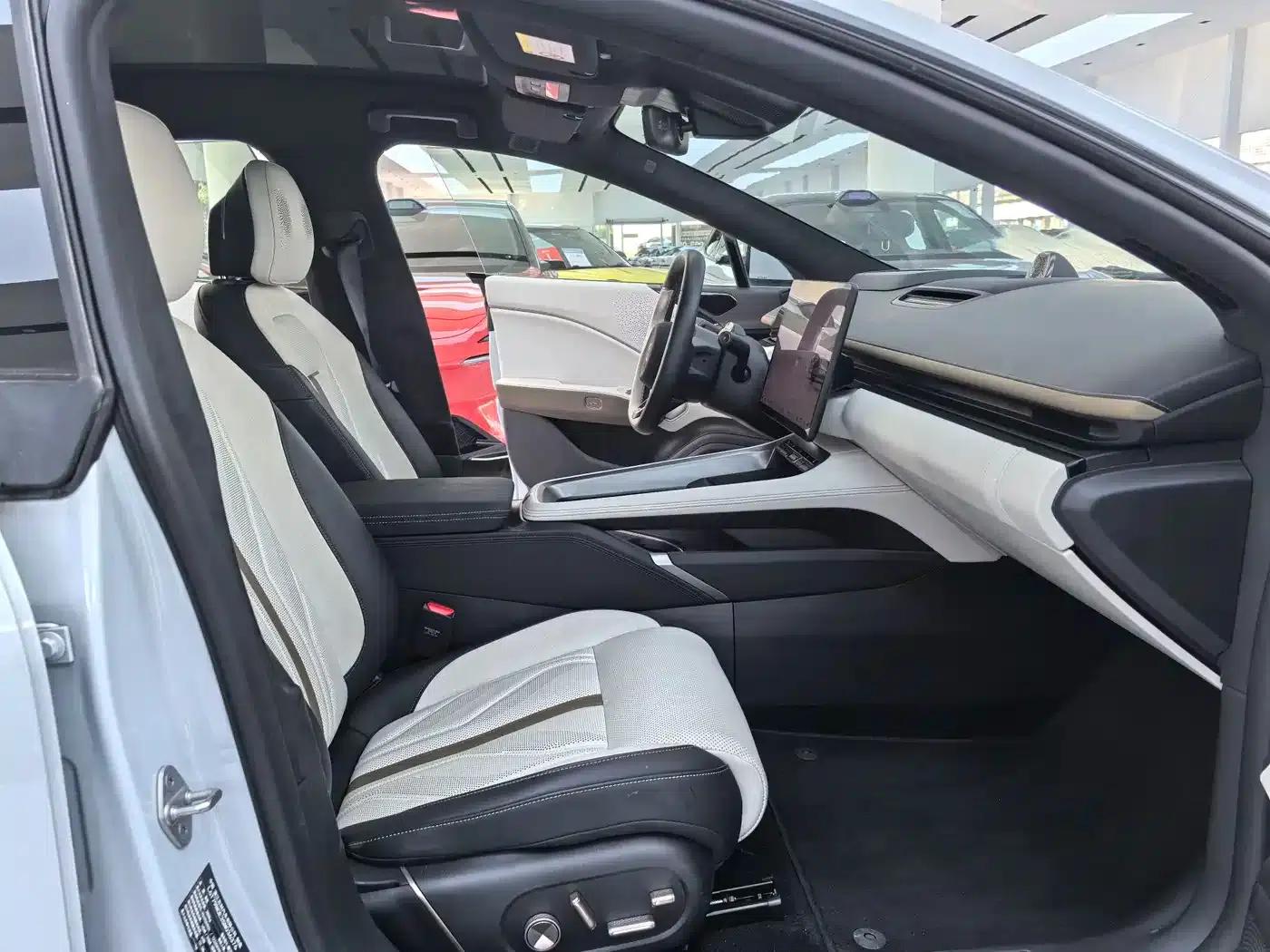 Extreme Krypton 007GT 2025 All-Wheel Drive Intelligent Driving Edition 75kWh — миниатюра 10