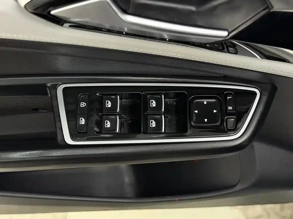 Jetta VS7 2023 280TSI Automatic Entry-Level Edition — миниатюра 19