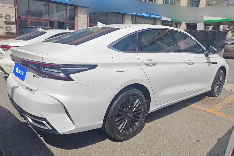 Chery Arrizo 8 2024 1.6TGDI DCT Premium Edition — миниатюра 3