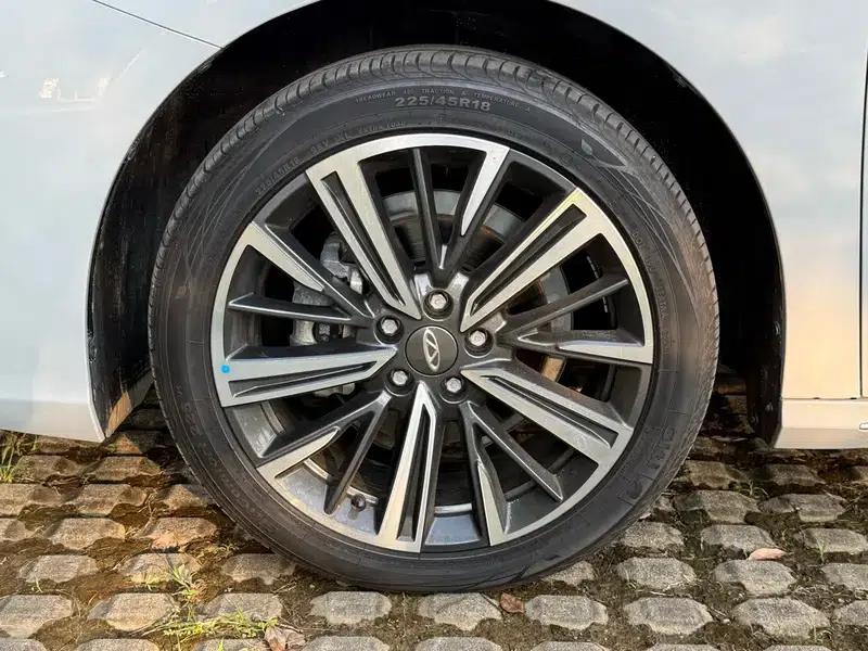 Chery Arrizo 8 2024 Model 1.6TGDI DCT Smart — миниатюра 11