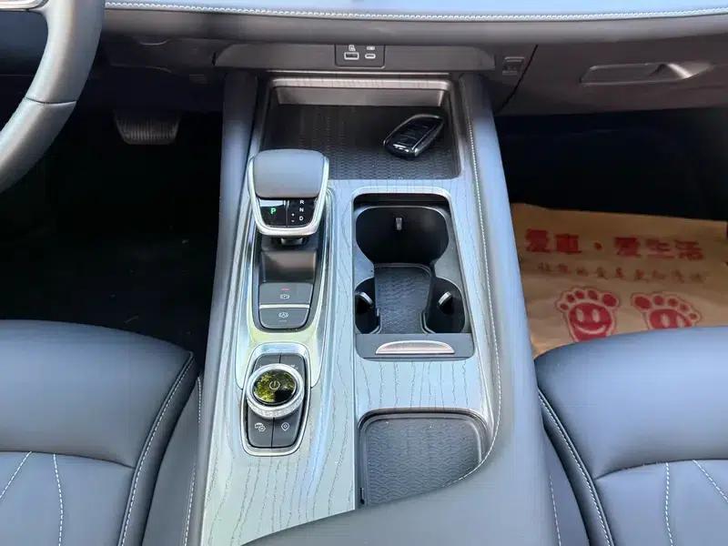 Chery Arrizo 8 2024 Model 1.6TGDI DCT Smart — миниатюра 14