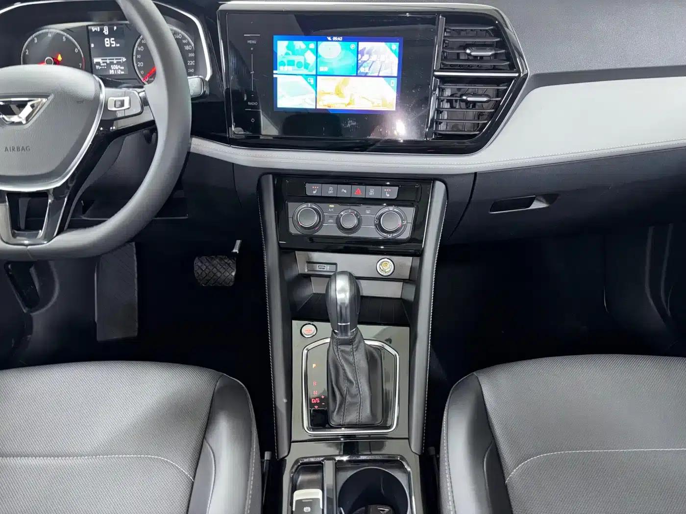 Jetta VS5 2022 280TSI Automatic Enjoyment Edition — миниатюра 12